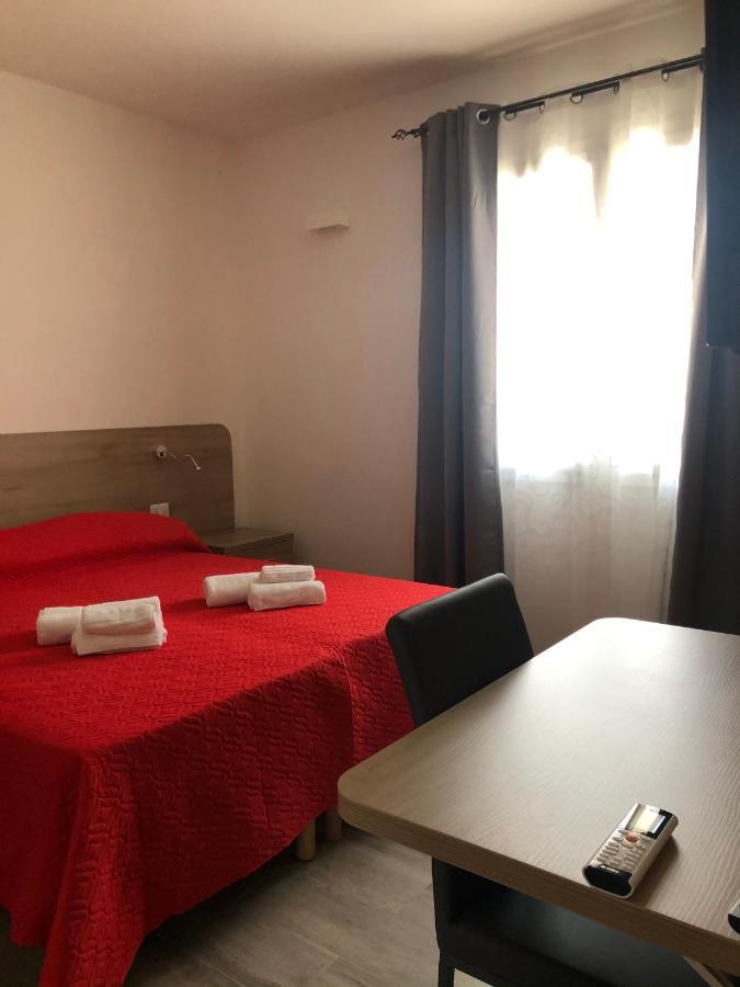 Affittacamere Su Caboni Tortolì Exteriör bild