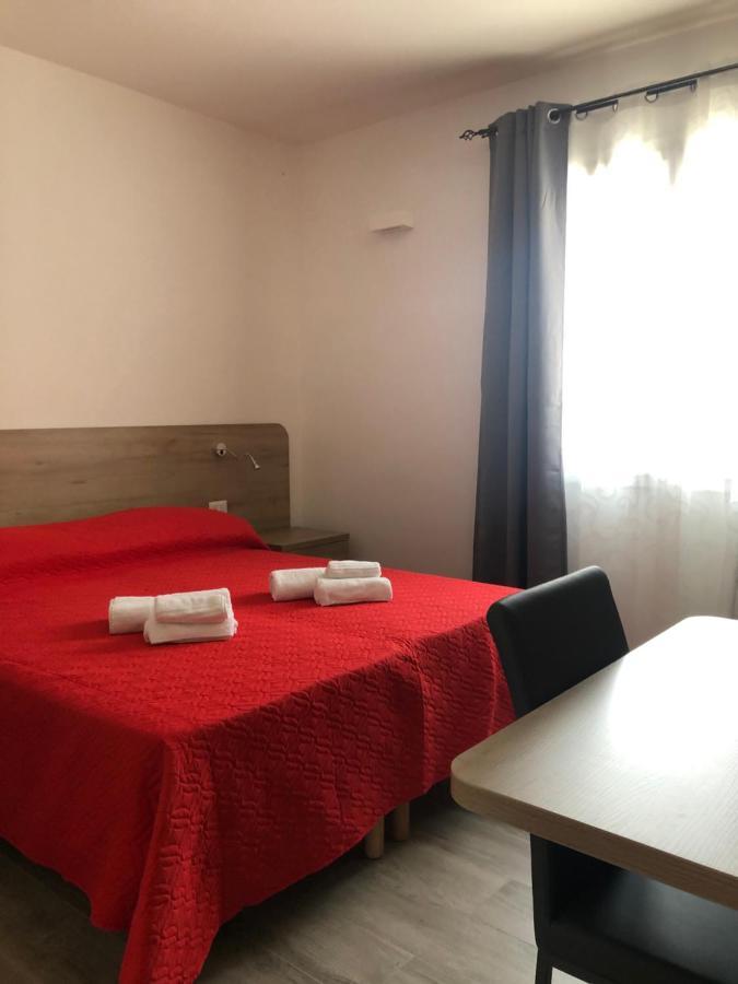 Affittacamere Su Caboni Tortolì Exteriör bild